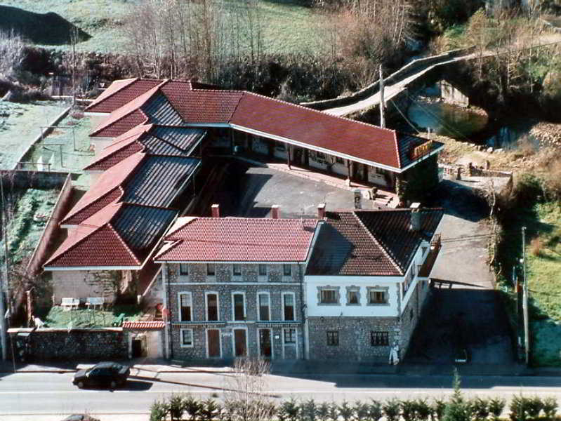 Hotel Rural "La Ruta De Cabrales" Местас-дель-Кон Экстерьер фото
